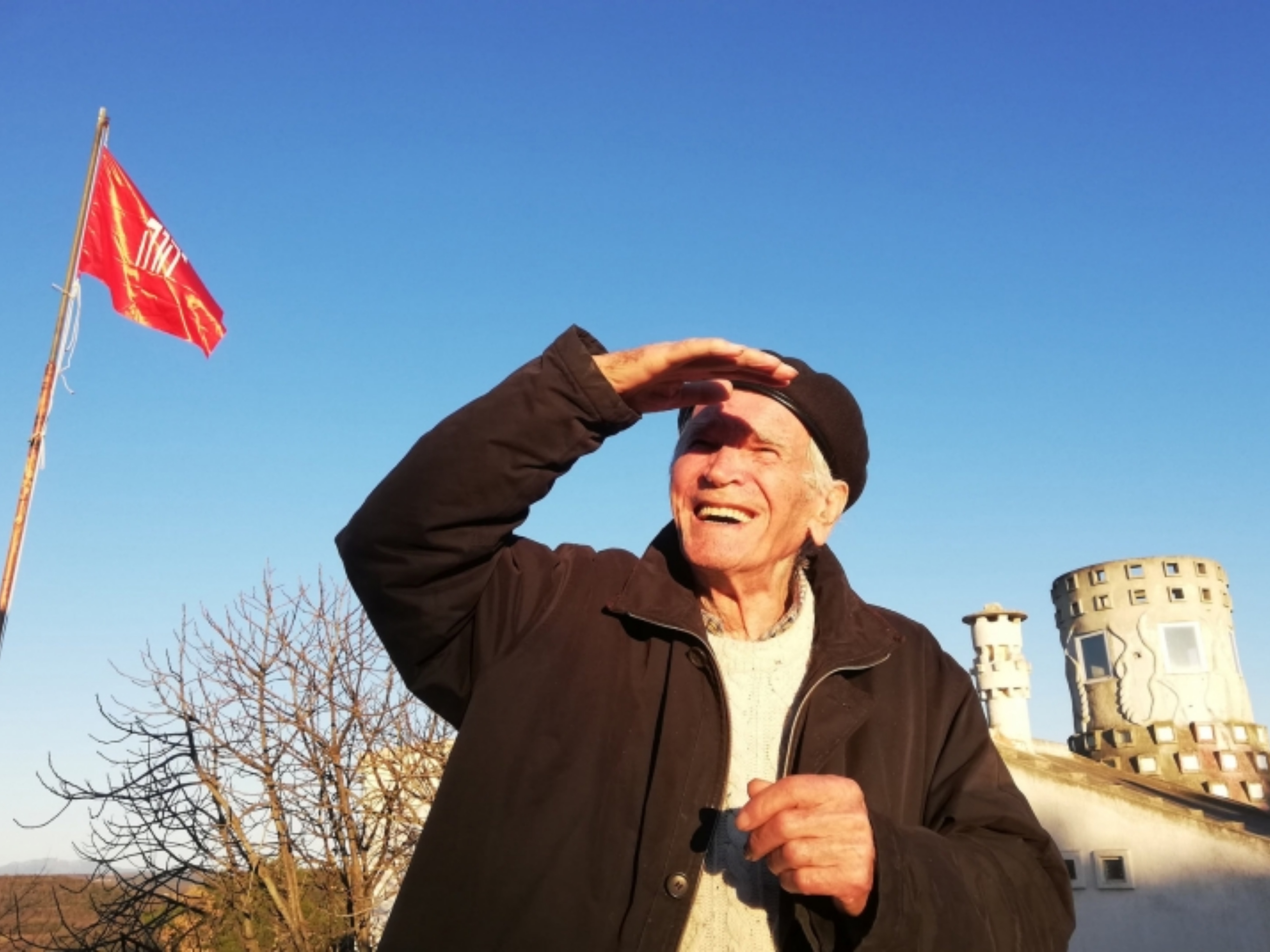 PROGLASIO SE KRALJEM SLIKARA, NEBA I ZEMLJE Na današnji je dan prije tri godine preminuo umjetnik Marčelo Brajnović